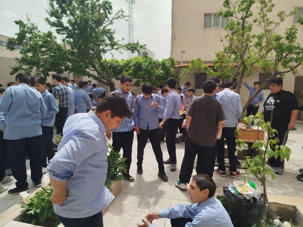 بهترین دبیرستان غیرانتفاعی پسرانه دوره هفتم مشهد + تلفن و آدرس